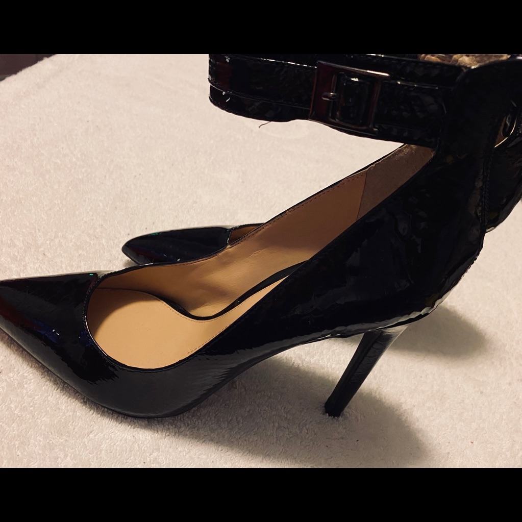 Brand New Super Glamorous Heels By Gianni Bini  Box 63